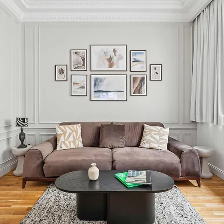 Interior Design - 6p-2br - Tour Eiffel Paris