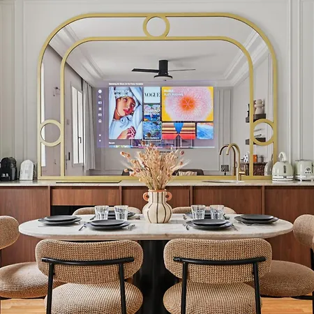 Interior Design - 6p-2br - Tour Eiffel Daire
