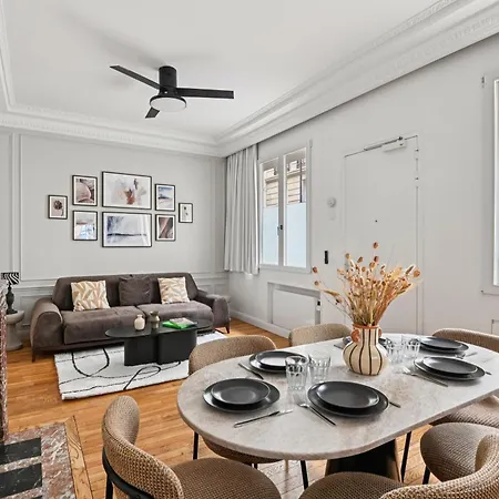 Interior Design - 6p-2br - Tour Eiffel * Paris